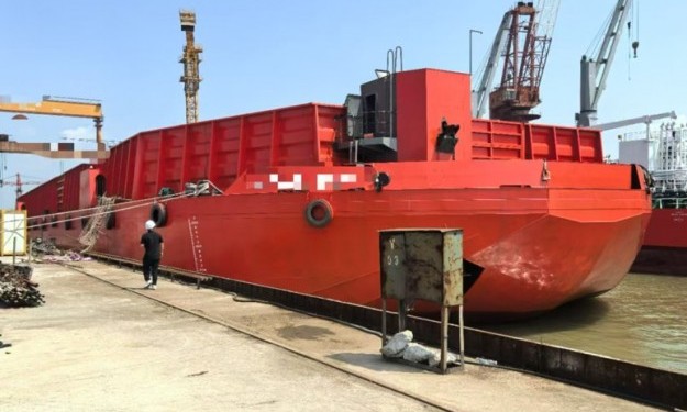 NA-BR001 – / 10K DWT/ 27M LOA/ NON PROPELLED WALLBIN BARGE