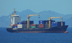 HE SHENG – 12920DWT/2002 RUM 1102TEU GLSS FEEDER